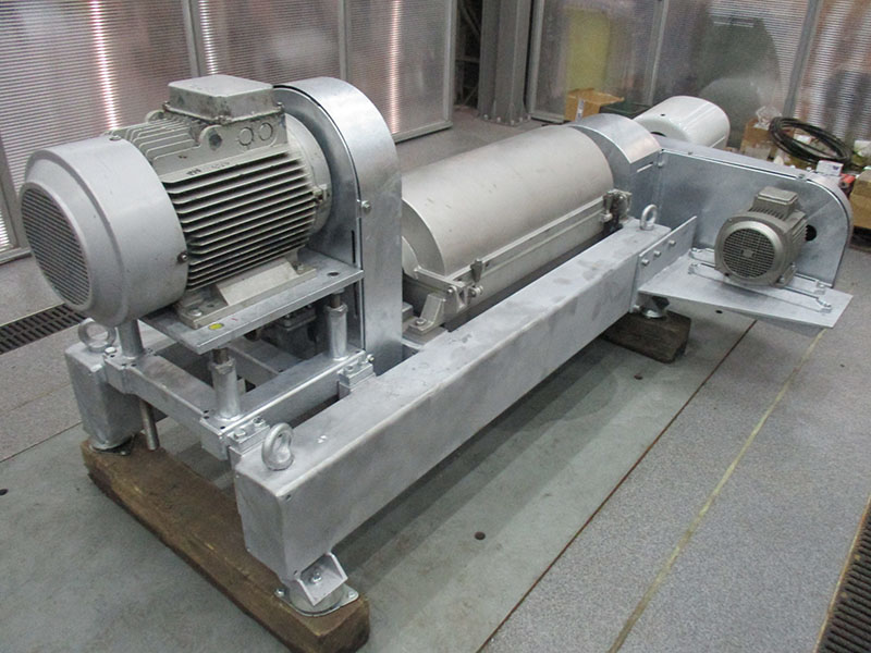 A major renovation of a CFNX414  type horizontal decanter centrifuge