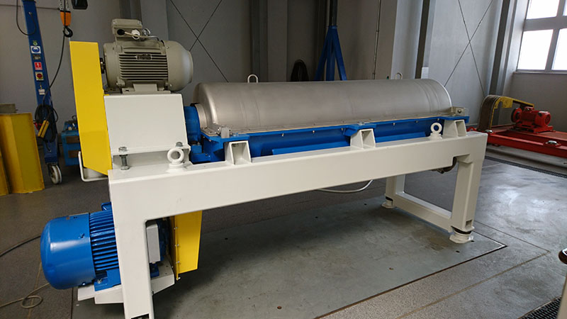 Renovation of a W1D 452 type horizontal decanter centrifuge